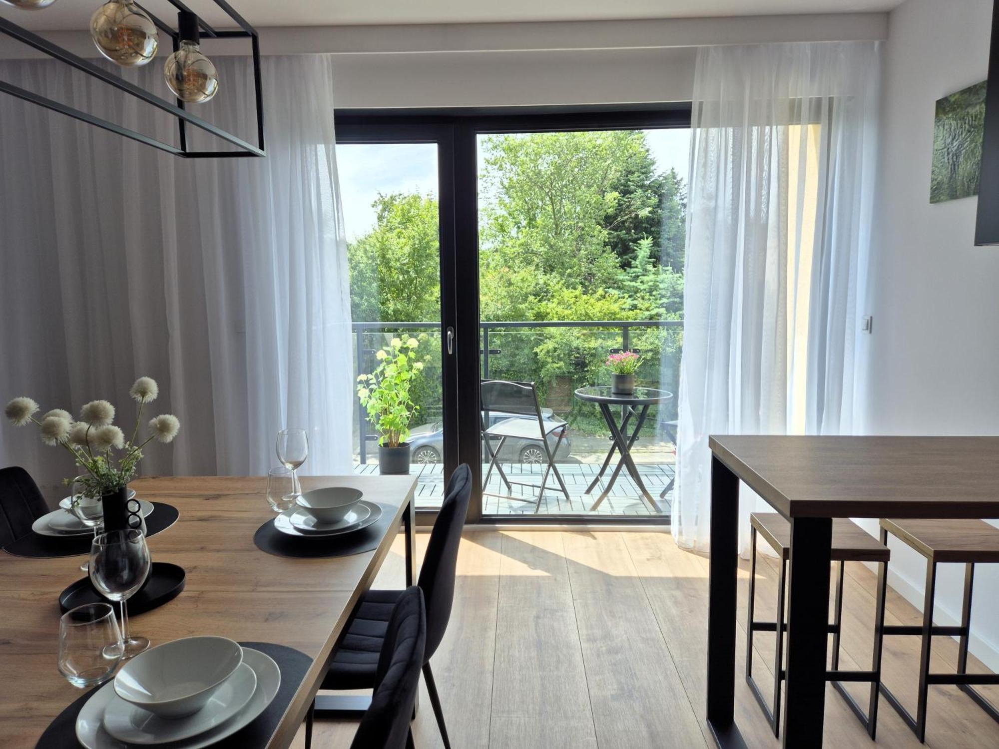 Willa Raclawicka Apartments Познан Екстериор снимка