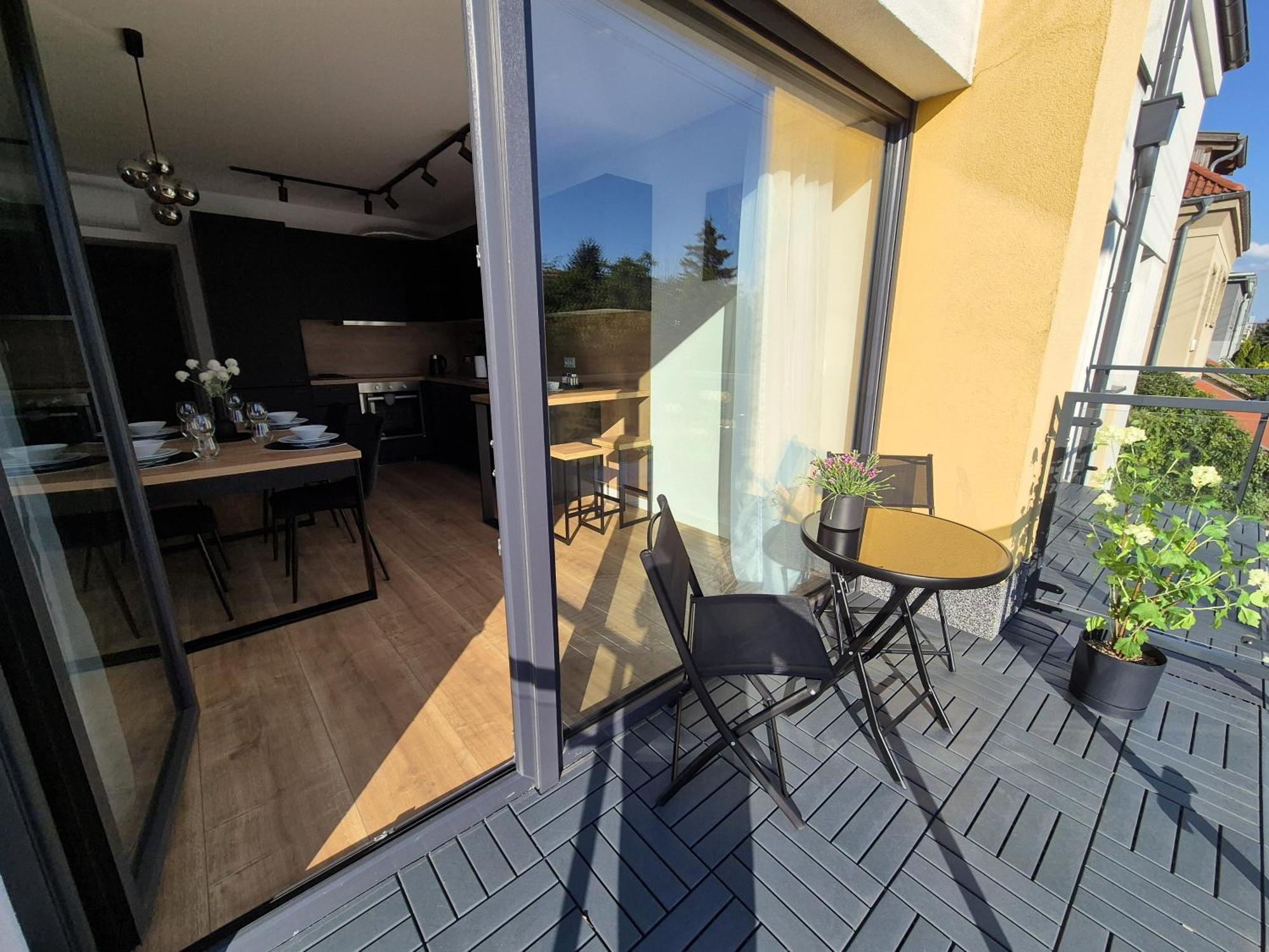 Willa Raclawicka Apartments Познан Екстериор снимка