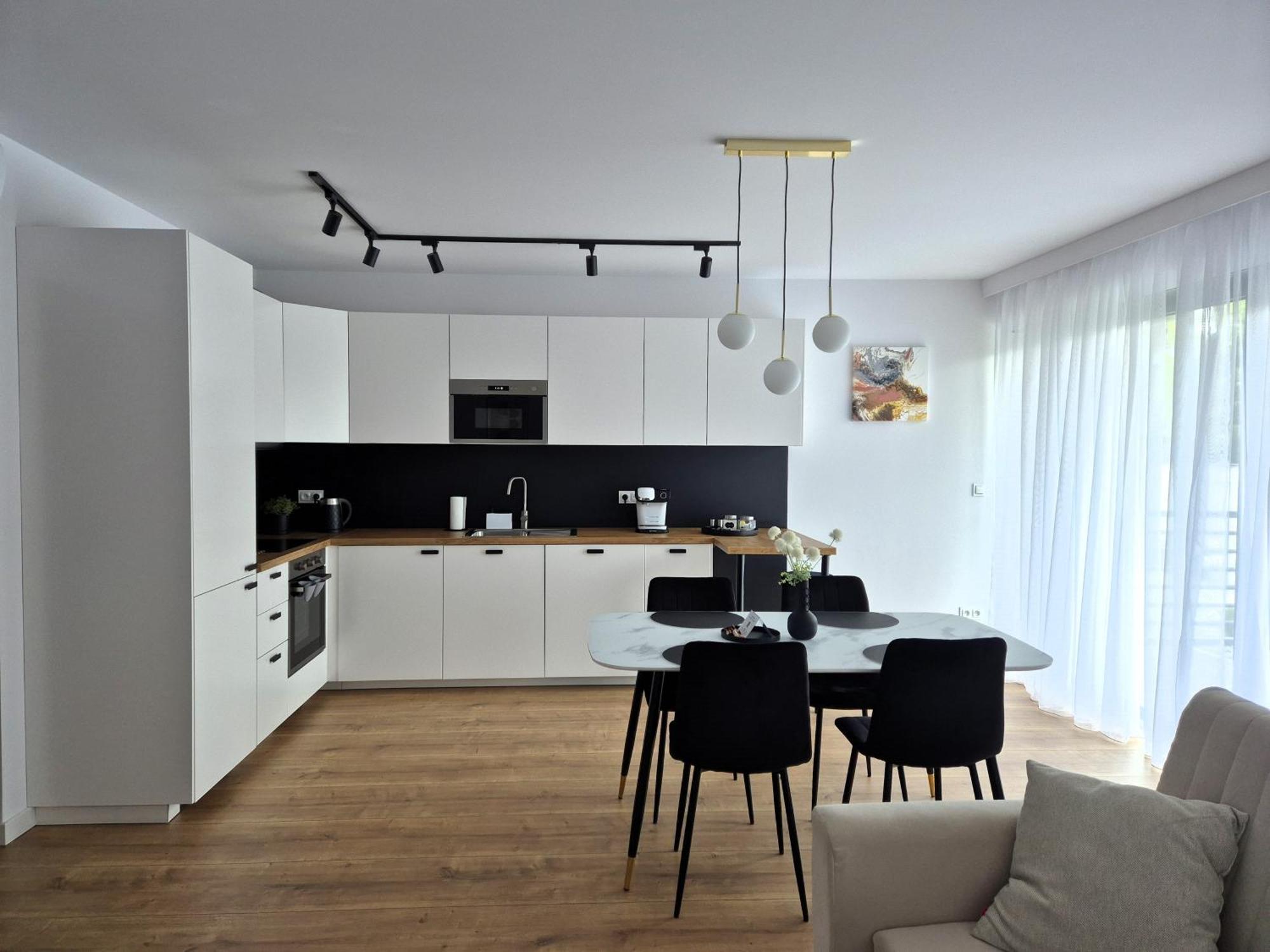 Willa Raclawicka Apartments Познан Екстериор снимка